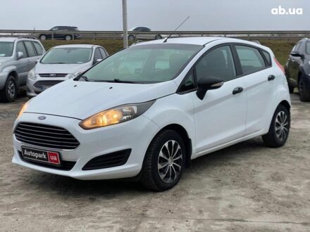 Белый Форд Фиеста, объемом двигателя 1 л и пробегом 200 тыс. км за 4500 $, фото 1 на Automoto.ua