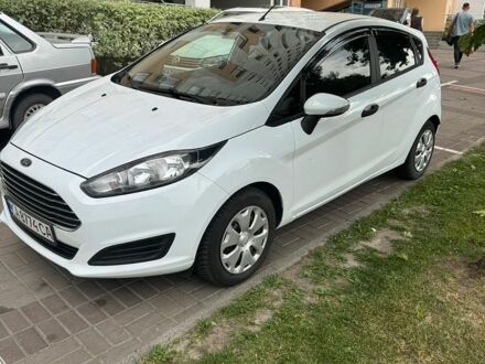 Білий Форд Фієста, об'ємом двигуна 1 л та пробігом 120 тис. км за 5600 $, фото 1 на Automoto.ua