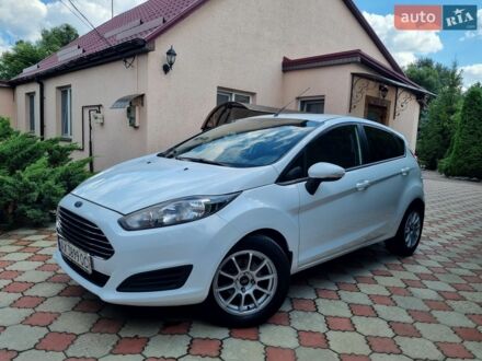 Білий Форд Фієста, об'ємом двигуна 1.24 л та пробігом 125 тис. км за 5650 $, фото 1 на Automoto.ua