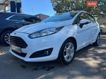 Белый Форд Фиеста, объемом двигателя 1 л и пробегом 83 тыс. км за 7200 $, фото 1 на Automoto.ua