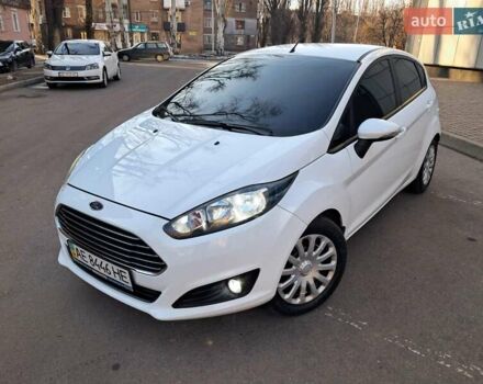 Білий Форд Фієста, об'ємом двигуна 1.3 л та пробігом 93 тис. км за 6500 $, фото 1 на Automoto.ua