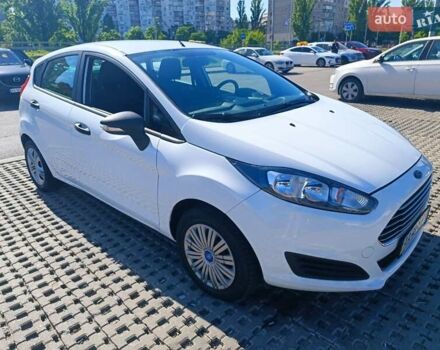 Белый Форд Фиеста, объемом двигателя 1 л и пробегом 70 тыс. км за 5500 $, фото 1 на Automoto.ua