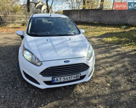 Белый Форд Фиеста, объемом двигателя 1 л и пробегом 130 тыс. км за 5500 $, фото 1 на Automoto.ua