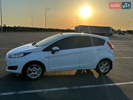 Форд Фієста 2014 у Дніпро (Дніпропетровську) на Automoto.ua Білий Форд Фієста, об'ємом двигуна 1 л та пробігом 117 тис. км за 7900 $, фото 1 на Automoto.ua