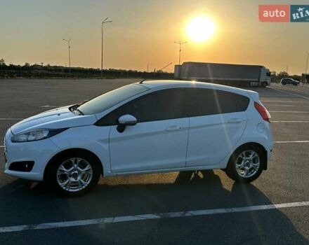Білий Форд Фієста, об'ємом двигуна 1 л та пробігом 117 тис. км за 7900 $, фото 1 на Automoto.ua