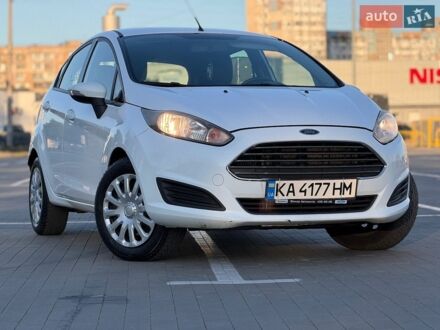Белый Форд Фиеста, объемом двигателя 1 л и пробегом 230 тыс. км за 4399 $, фото 1 на Automoto.ua