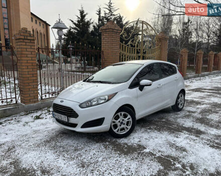Белый Форд Фиеста, объемом двигателя 1.6 л и пробегом 123 тыс. км за 8200 $, фото 1 на Automoto.ua