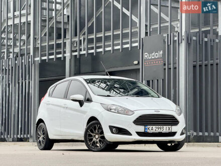 Білий Форд Фієста, об'ємом двигуна 1 л та пробігом 127 тис. км за 6950 $, фото 1 на Automoto.ua