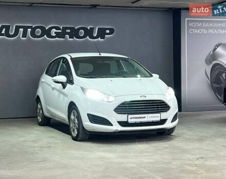 Белый Форд Фиеста, объемом двигателя 1 л и пробегом 129 тыс. км за 6700 $, фото 1 на Automoto.ua