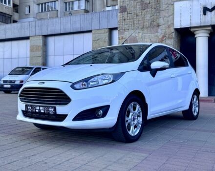 Белый Форд Фиеста, объемом двигателя 1 л и пробегом 140 тыс. км за 8500 $, фото 1 на Automoto.ua