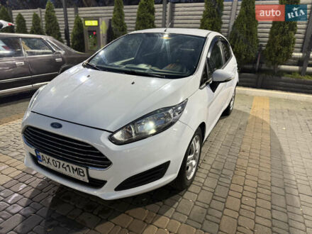 Білий Форд Фієста, об'ємом двигуна 1 л та пробігом 123 тис. км за 6100 $, фото 1 на Automoto.ua