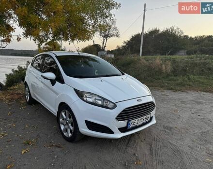Белый Форд Фиеста, объемом двигателя 1 л и пробегом 86 тыс. км за 5800 $, фото 1 на Automoto.ua