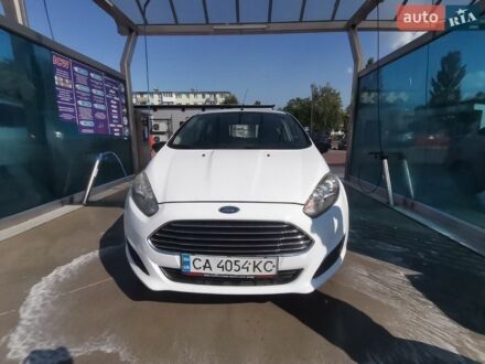 Білий Форд Фієста, об'ємом двигуна 1.25 л та пробігом 127 тис. км за 6150 $, фото 1 на Automoto.ua