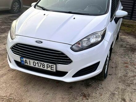 Білий Форд Фієста, об'ємом двигуна 1 л та пробігом 185 тис. км за 4800 $, фото 1 на Automoto.ua