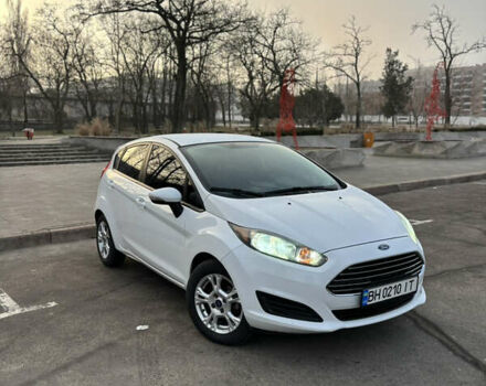 Білий Форд Фієста, об'ємом двигуна 1.6 л та пробігом 123 тис. км за 8500 $, фото 1 на Automoto.ua