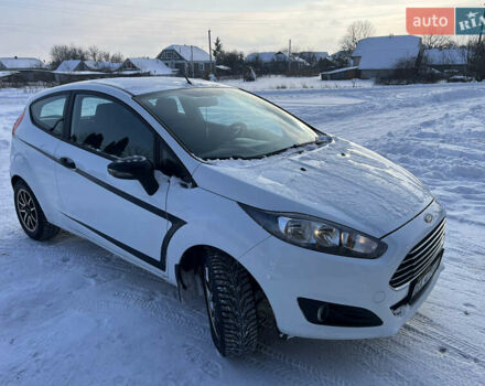 Белый Форд Фиеста, объемом двигателя 1.25 л и пробегом 210 тыс. км за 5300 $, фото 1 на Automoto.ua