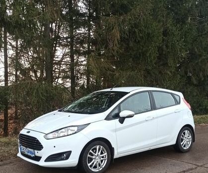 Белый Форд Фиеста, объемом двигателя 1 л и пробегом 110 тыс. км за 8500 $, фото 1 на Automoto.ua