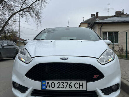 Белый Форд Фиеста, объемом двигателя 1.5 л и пробегом 228 тыс. км за 7800 $, фото 1 на Automoto.ua