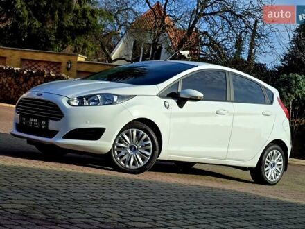 Белый Форд Фиеста, объемом двигателя 1 л и пробегом 60 тыс. км за 9999 $, фото 1 на Automoto.ua