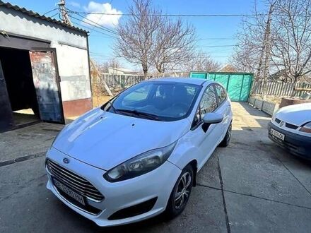 Белый Форд Фиеста, объемом двигателя 1.6 л и пробегом 329 тыс. км за 5600 $, фото 1 на Automoto.ua