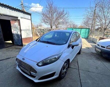 Белый Форд Фиеста, объемом двигателя 1.6 л и пробегом 329 тыс. км за 5600 $, фото 1 на Automoto.ua
