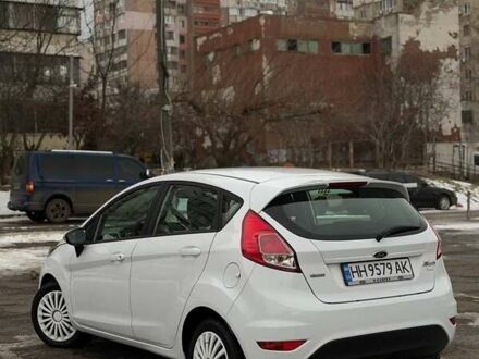 Белый Форд Фиеста, объемом двигателя 1 л и пробегом 60 тыс. км за 6999 $, фото 1 на Automoto.ua