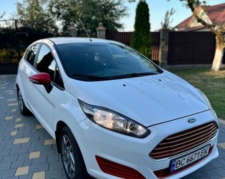 Белый Форд Фиеста, объемом двигателя 1 л и пробегом 162 тыс. км за 5900 $, фото 1 на Automoto.ua