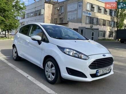 Форд Фиеста 2015 в Киеве на Automoto.ua Белый Форд Фиеста, объемом двигателя 1 л и пробегом 134 тыс. км за 7200 $, фото 1 на Automoto.ua