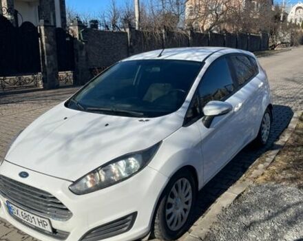 Білий Форд Фієста, об'ємом двигуна 1.5 л та пробігом 120 тис. км за 8900 $, фото 1 на Automoto.ua