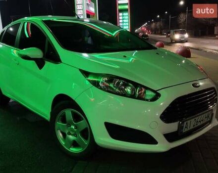 Белый Форд Фиеста, объемом двигателя 1 л и пробегом 130 тыс. км за 7500 $, фото 1 на Automoto.ua
