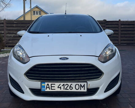 Белый Форд Фиеста, объемом двигателя 1 л и пробегом 115 тыс. км за 5700 $, фото 1 на Automoto.ua