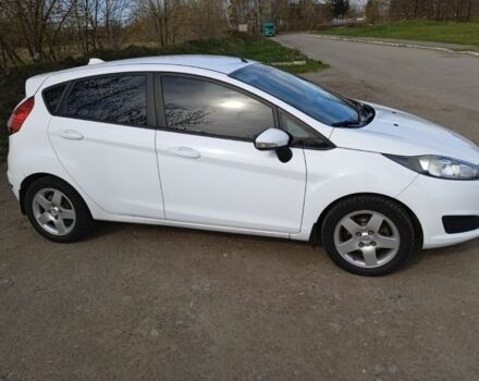 Белый Форд Фиеста, объемом двигателя 1 л и пробегом 155 тыс. км за 6699 $, фото 1 на Automoto.ua