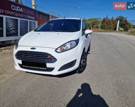 Білий Форд Фієста, об'ємом двигуна 1.5 л та пробігом 132 тис. км за 7200 $, фото 1 на Automoto.ua