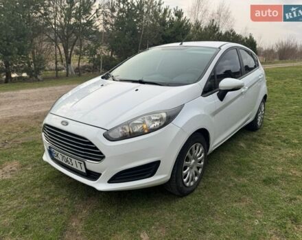 Белый Форд Фиеста, объемом двигателя 1 л и пробегом 146 тыс. км за 6350 $, фото 1 на Automoto.ua