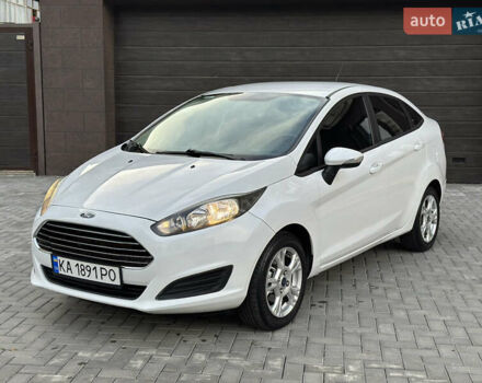 Белый Форд Фиеста, объемом двигателя 1.6 л и пробегом 177 тыс. км за 7500 $, фото 1 на Automoto.ua