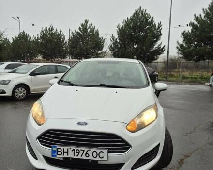 Белый Форд Фиеста, объемом двигателя 1.6 л и пробегом 132 тыс. км за 5000 $, фото 1 на Automoto.ua
