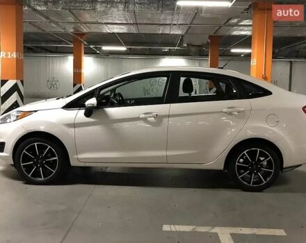 Белый Форд Фиеста, объемом двигателя 1.6 л и пробегом 45 тыс. км за 9000 $, фото 1 на Automoto.ua