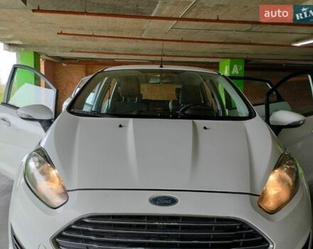 Білий Форд Фієста, об'ємом двигуна 1.24 л та пробігом 199 тис. км за 6000 $, фото 1 на Automoto.ua