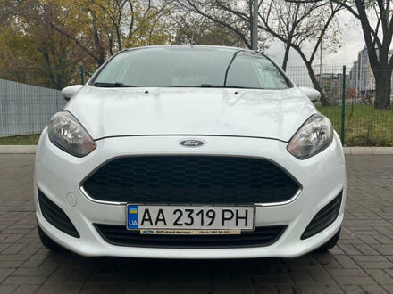 Форд Фієста 2016 у Києві на Automoto.ua Білий Форд Фієста, об'ємом двигуна 1.24 л та пробігом 80 тис. км за 10000 $, фото 1 на Automoto.ua