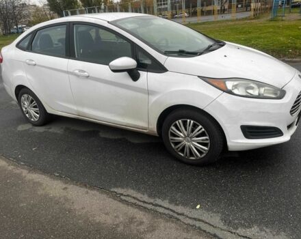 Білий Форд Фієста, об'ємом двигуна 1.6 л та пробігом 2 тис. км за 8000 $, фото 1 на Automoto.ua