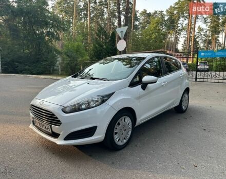 Білий Форд Фієста, об'ємом двигуна 1.6 л та пробігом 150 тис. км за 7400 $, фото 1 на Automoto.ua