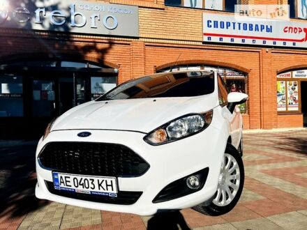 Форд Фієста 2016 у Дніпро (Дніпропетровську) на Automoto.ua Білий Форд Фієста, об'ємом двигуна 1 л та пробігом 80 тис. км за 8000 $, фото 1 на Automoto.ua