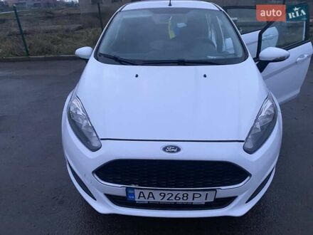 Форд Фиеста 2016 в Первомайск на Automoto.ua Белый Форд Фиеста, объемом двигателя 1.24 л и пробегом 123 тыс. км за 7500 $, фото 1 на Automoto.ua