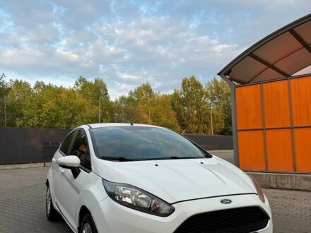 Белый Форд Фиеста, объемом двигателя 1.39 л и пробегом 135 тыс. км за 8500 $, фото 1 на Automoto.ua