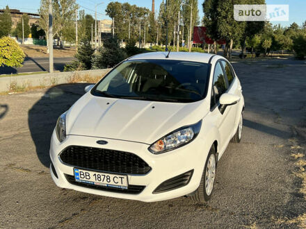 Форд Фиеста 2016 в Днепре (Днепропетровске) на Automoto.ua Белый Форд Фиеста, объемом двигателя 1.24 л и пробегом 33 тыс. км за 9500 $, фото 1 на Automoto.ua