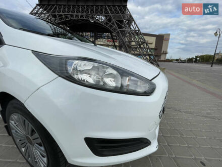 Форд Фиеста 2016 в Харькове на Automoto.ua Белый Форд Фиеста, объемом двигателя 1 л и пробегом 113 тыс. км за 8450 $, фото 1 на Automoto.ua