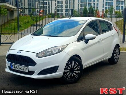 Білий Форд Фієста, об'ємом двигуна 1 л та пробігом 100 тис. км за 6650 $, фото 1 на Automoto.ua