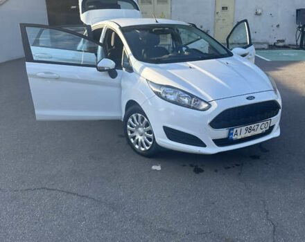 Белый Форд Фиеста, объемом двигателя 1.6 л и пробегом 38 тыс. км за 9000 $, фото 1 на Automoto.ua
