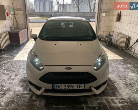 Білий Форд Фієста, об'ємом двигуна 1.6 л та пробігом 158 тис. км за 7600 $, фото 1 на Automoto.ua