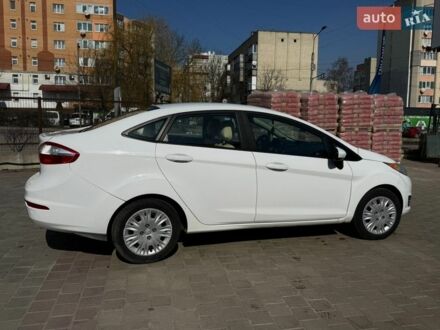 Белый Форд Фиеста, объемом двигателя 1.6 л и пробегом 142 тыс. км за 6500 $, фото 1 на Automoto.ua